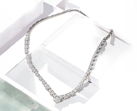 White gold diamond necklace from the Samave Autograph Collection by Zoya